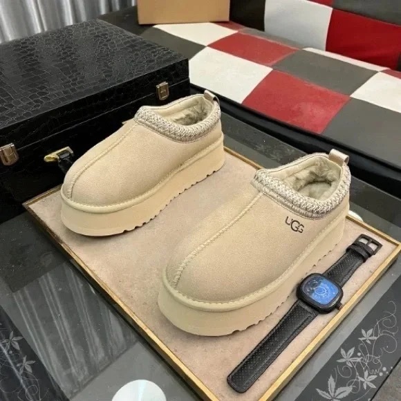 UGG Shoes - UGG Cream Platform Shoes